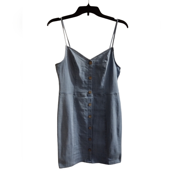 2/$10 Button down stretch denim dress. Light wash. Size 8/10 - Picture 1 of 3